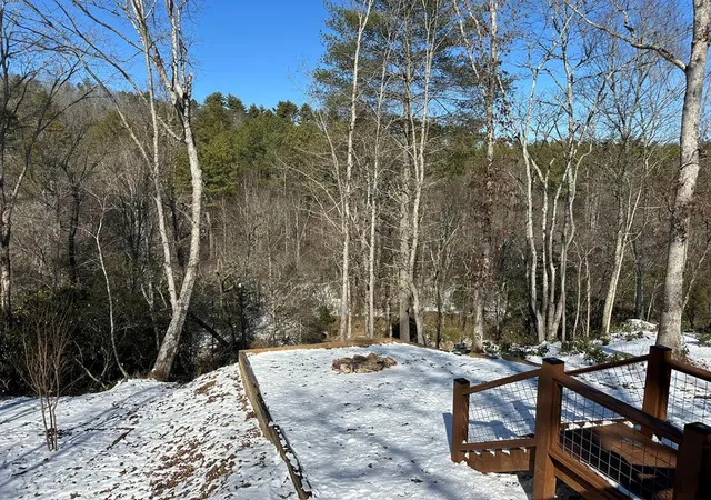 Photo 5 of Single family home for sale at 721 Holly Point Dr, Murphy, NC 28906 | MLS# 98500140 | Listing updated on 2026-09-01