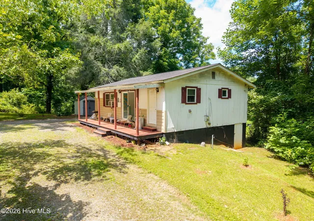 Photo 3 of Single family home for sale at 501 Hyatt Crk Rd, Marble, NC 28905 | MLS# 100585280 | Listing updated on 2026-08-18