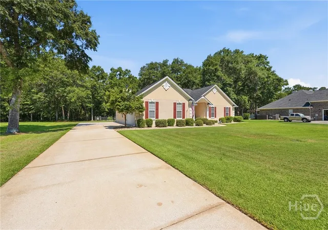 2nd image of 291 St Martin Cir, Richmond Hill, GA 31324 | MLS# SA358926