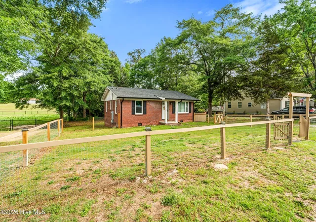 Homes for sale in Rockingham, NC | 128 Parker St, Rockingham, NC 28379 | MLS# 100574145