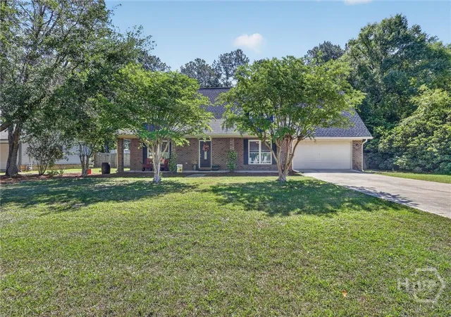 Homes for sale in Bloomingdale, GA | 8 Douglas Ct, Bloomingdale, GA 31302 | MLS# SA354065