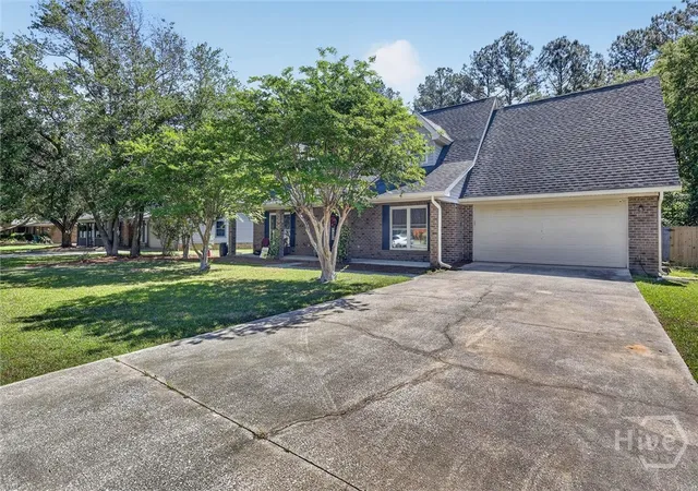 Homes for sale in Bloomingdale, GA | 8 Douglas Ct, Bloomingdale, GA 31302 | MLS# SA354065