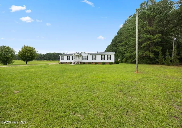 Photo 3 of Manufactured home for sale at 1705 Schloss Rd #1705, Louisburg, NC 27549 | MLS# 100592805 | Listing updated on 2026-09-01