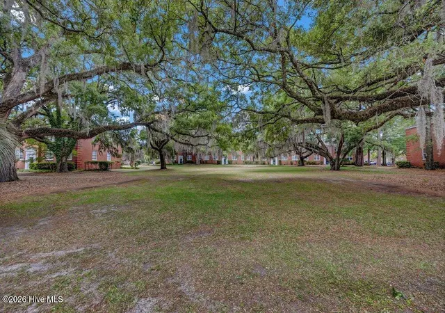 Homes for sale in Wilmington, NC | 2940 Oleander Drive, Wilmington, NC 28403 | Houzeo