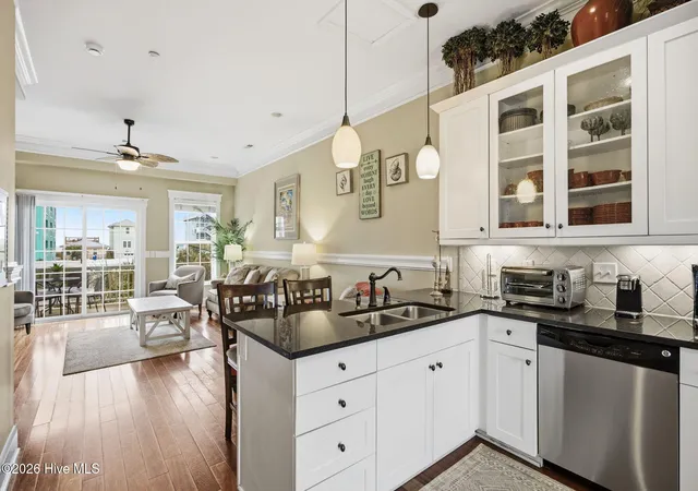 2nd image of 103 Charlotte Ave, Carolina Beach, NC 28428