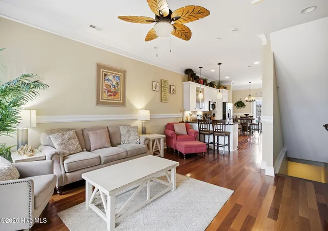 5th image of 103 Charlotte Ave, Carolina Beach, NC 28428