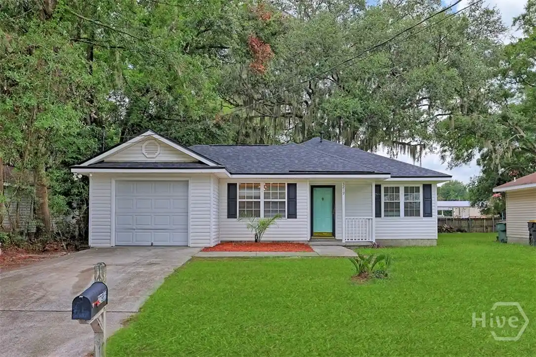 Photo 1 of Single family home for sale at 3219 Helen St, Savannah, GA 31404 | MLS# SA360784 | Listing updated on 2026-10-05