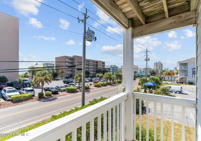 2nd image of 105 Tennessee Ave, Carolina Beach, NC 28428