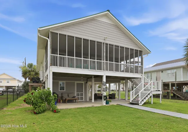 Homes for sale in Surf City, NC | 1023 1st St, Surf City, NC 28445 | MLS# 100584283