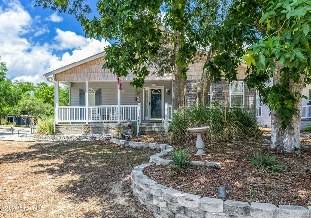 Homes for sale in Oak Island, NC | 302 E Oak Island Dr, Oak Island, NC 28465 | MLS# 100583073