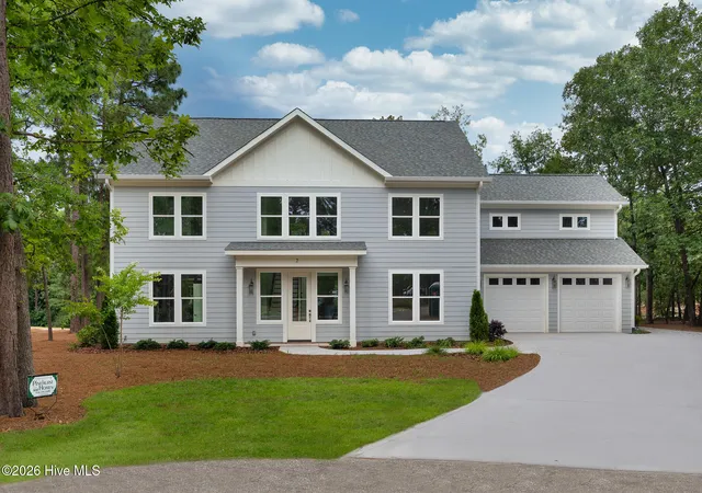 Photo 2 of Single family home for sale at 2 Innisbrook Pl, Pinehurst, NC 28374 | MLS# 100581850 | Listing updated on 2026-08-18