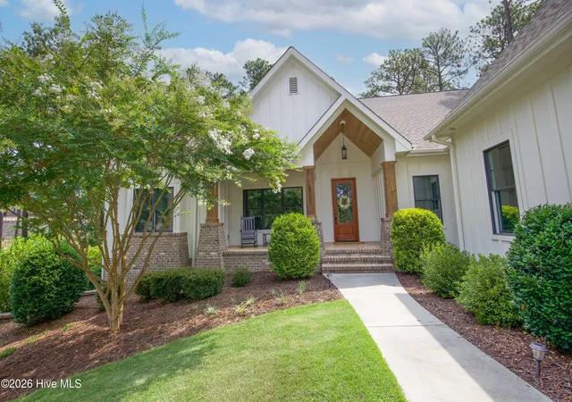 Photo 2 of Single family home for sale at 102 Greystones Ct, Pinehurst, NC 28374 | MLS# 100582589 | Listing updated on 2026-08-18