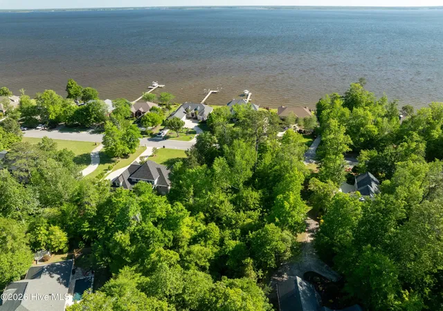 3rd image of 508 Neuse Harbour Blvd, New Bern, NC 28560 | MLS# 100568345