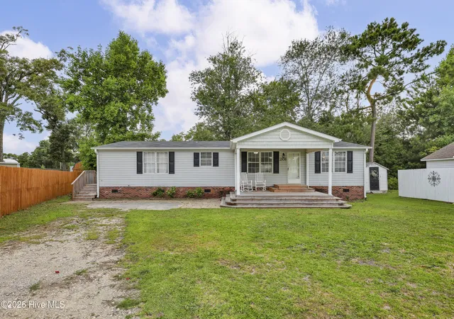 Homes for sale in Surf City, NC | 201 Blue Fan St, Surf City, NC 28445 | MLS# 100585273