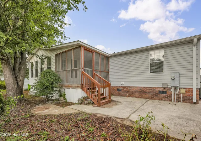 Homes for sale in Surf City, NC | 201 Blue Fan St, Surf City, NC 28445 | MLS# 100585273