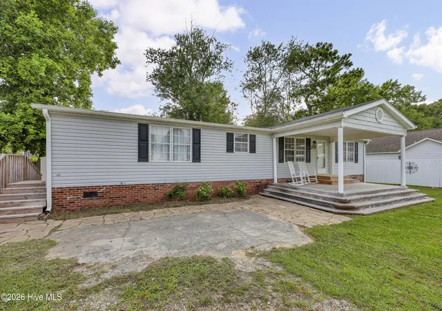 Homes for sale in Surf City, NC | 201 Blue Fan St, Surf City, NC 28445 | MLS# 100585273