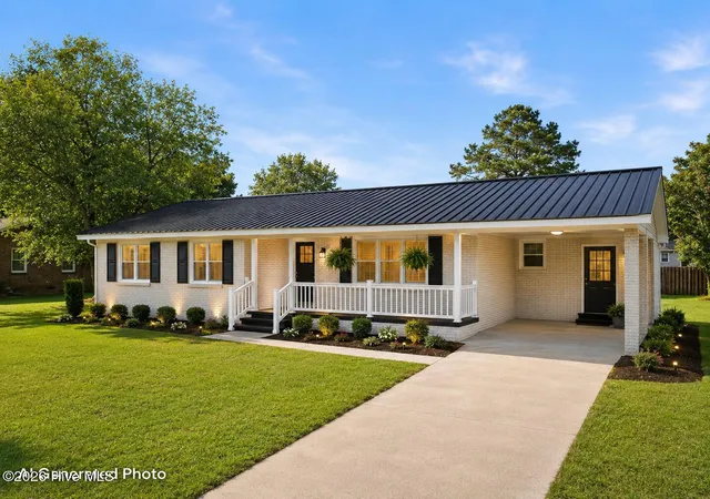 Photo 3 of Single family home for sale at 755 Central Ave, Kinston, NC 28504 | MLS# 100574070 | Listing updated on 2026-08-31