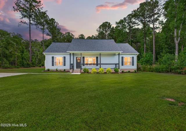 Homes for sale in Washington, NC | 4717 Virginia Dare Dr, Washington, NC 27889 | MLS# 100583768