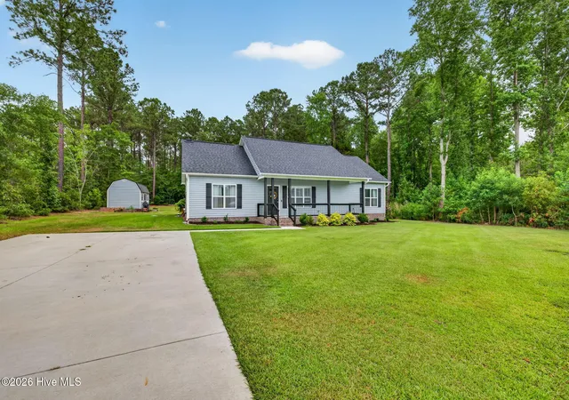 Homes for sale in Washington, NC | 4717 Virginia Dare Dr, Washington, NC 27889 | MLS# 100583768