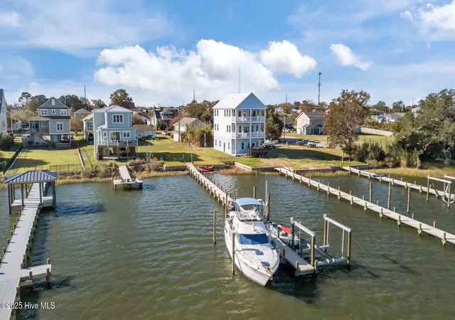 1st image of 1208 Avery St, Morehead City, NC 28557 | MLS# 100538317