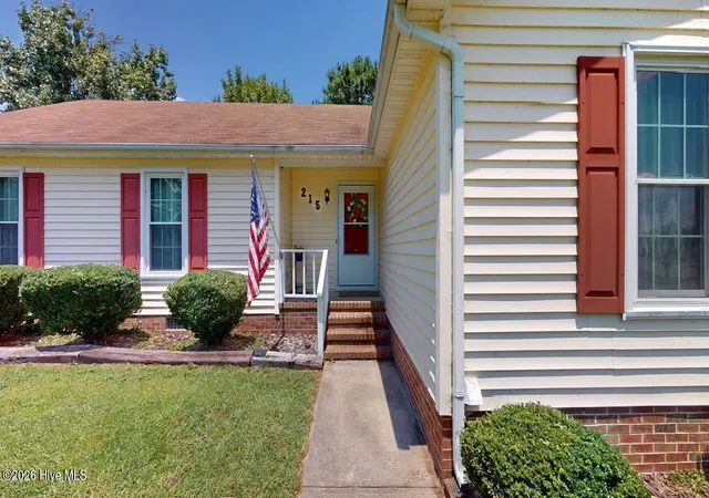 Homes for sale in Goldsboro, NC | 215 Wyatt Dr, Goldsboro, NC 27534 | MLS# 100587995
