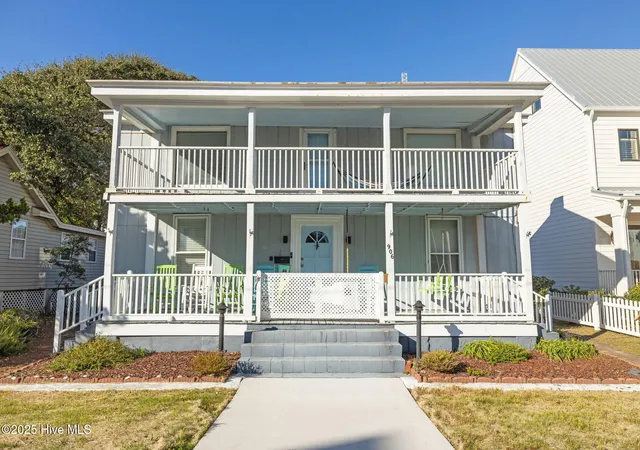 Photo 1 of Single family home for sale at 906 Shepard St, Morehead City, NC 28557 | MLS# 100538330 | Listing updated on 2026-09-12