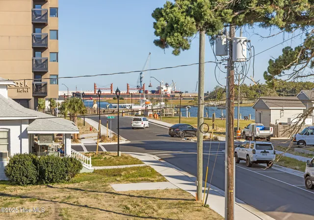 Photo 2 of Single family home for sale at 906 Shepard St, Morehead City, NC 28557 | MLS# 100538330 | Listing updated on 2026-09-12