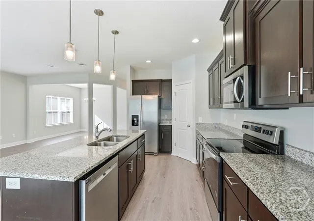 Photo 3 of Single family home for sale at 643 Fairview Cir, Hinesville, GA 31313 | MLS# SA360487 | Listing updated on 2026-09-09