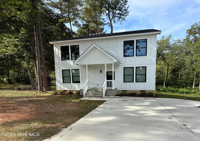 1st image of 1528 Chateau Ln, Rocky Mount, NC 27803 | MLS# 100568844
