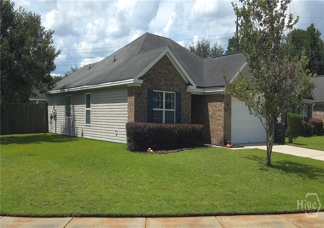 Photo 3 of Single family home for sale at 32 Montero Dr, Savannah, GA 31405 | MLS# SA362470 | Listing updated on 2026-09-04