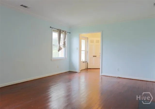 Photo 3 of Single family home for sale at 211 E 63rd Street, Savannah, GA 31405 | MLS# SA355966 | Listing updated on 2026-08-17