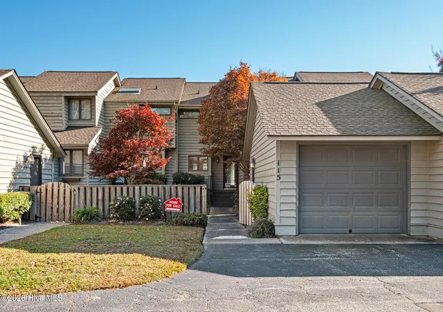Photo 2 of Townhouse for sale at 115 Egret Ct, Hampstead, NC 28443 | MLS# 100585707 | Listing updated on 2026-08-18