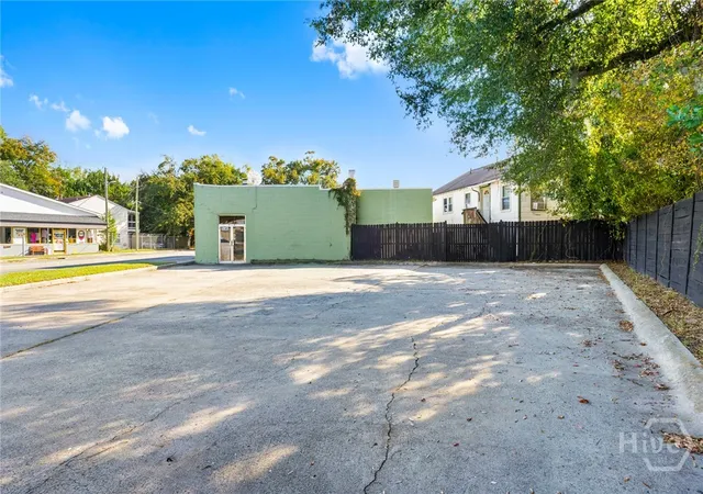 Homes for sale in Savannah, GA | 2203 Skidaway Rd, Savannah, GA 31404 | MLS# SA343522