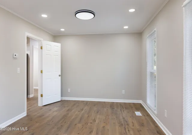 Photo 4 of Single family home for sale at 312 Edinboro Dr, Southern Pines, NC 28387 | MLS# 100562140 | Listing updated on 2026-09-17