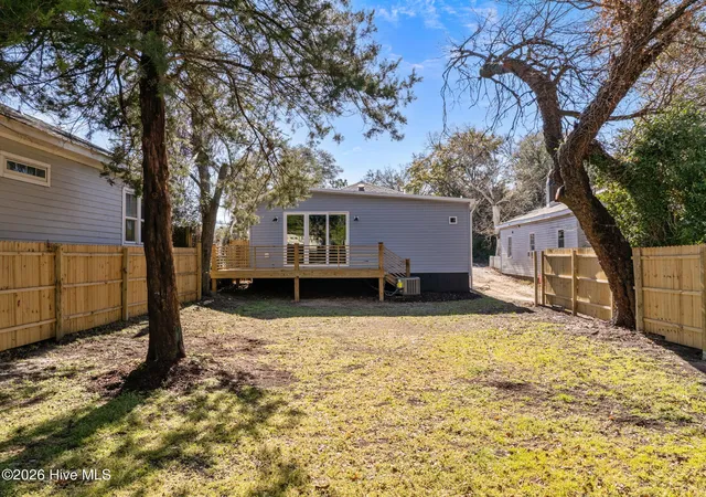 Photo 3 of Single family home for sale at 315 Meares St, Wilmington, NC 28401 | MLS# 100550651 | Listing updated on 2026-09-10