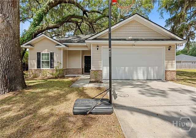2nd image of 37 Douglas Rd, Allenhurst, GA 31301 | MLS# SA358338
