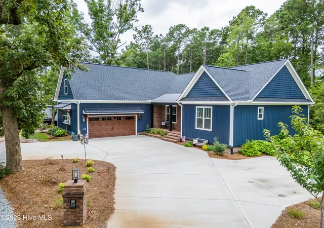 Photo 1 of Single family home for sale at 218 Long Leaf Dr, Hampstead, NC 28443 | MLS# 100589704 | Listing updated on 2026-08-18