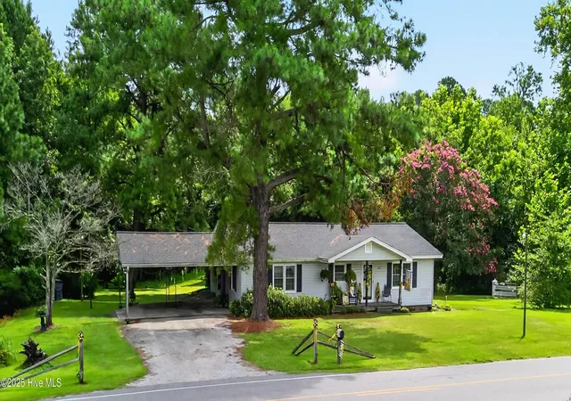 Homes for sale in Whiteville, NC | 3665 Midway Dr, Whiteville, NC 28472 | MLS# 100521509