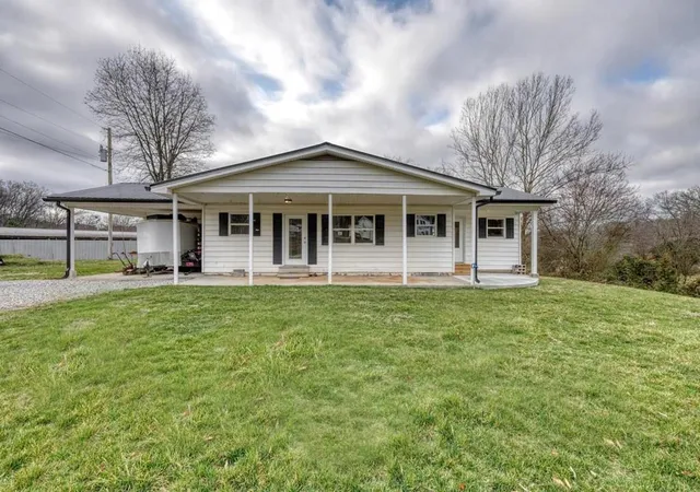 Homes for sale in Blairsville, GA | 16 Antioch Church Rd, Blairsville, GA 30512 | MLS# 98544583
