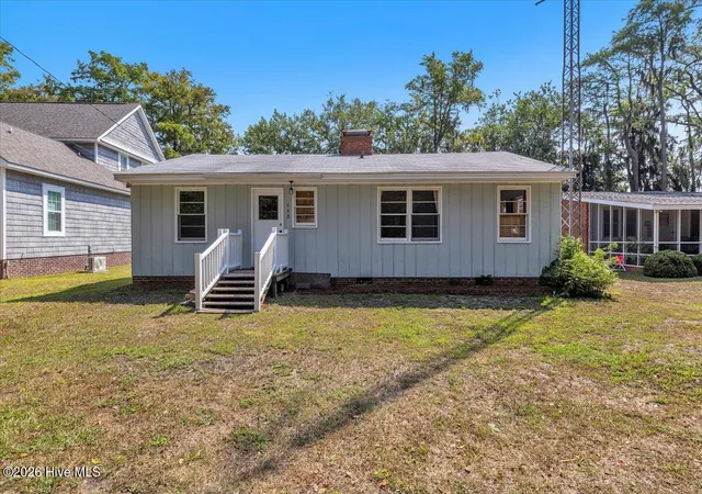 Homes for sale in Elizabethtown, NC | 113 Clinton Dr, Elizabethtown, NC 28337 | MLS# 100587536