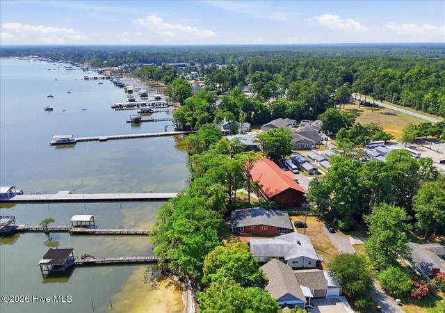 Homes for sale in Elizabethtown, NC | 113 Clinton Dr, Elizabethtown, NC 28337 | MLS# 100587536