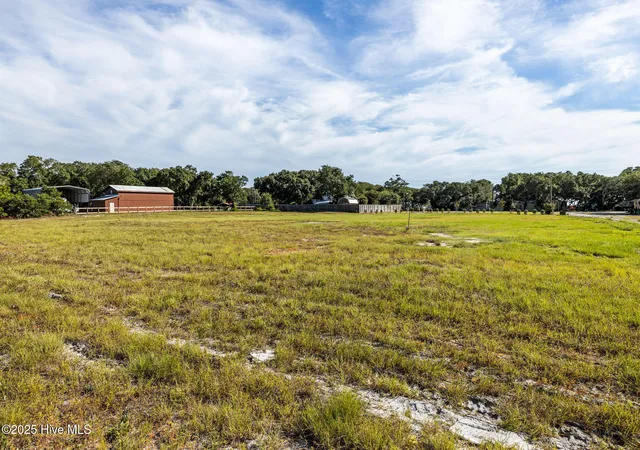 2nd image of 177 Huntley Rd, Harkers Island, NC 28531 | MLS# 100531938
