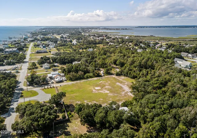 3rd image of 177 Huntley Rd, Harkers Island, NC 28531 | MLS# 100531938