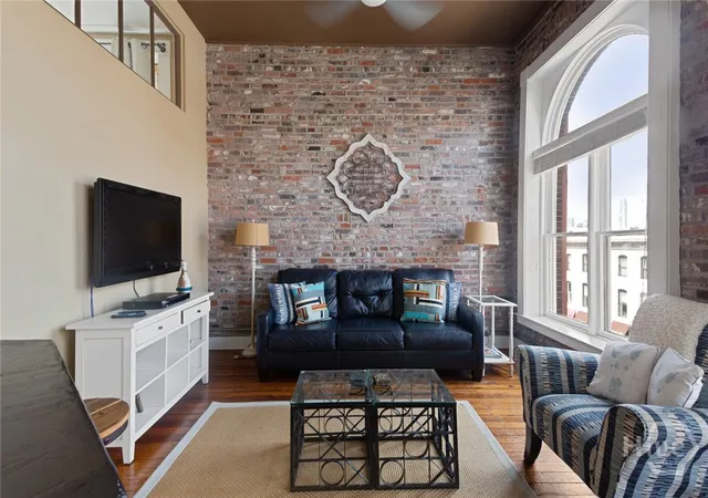 3rd image of 110 Barnard St #311, Savannah, GA 31401 | MLS# SA352903