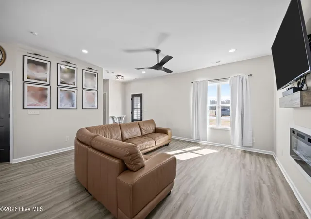 Photo 4 of Single family home for sale at 103 Adams Landing Way, Maysville, NC 28555 | MLS# 100556650 | Listing updated on 2026-09-20
