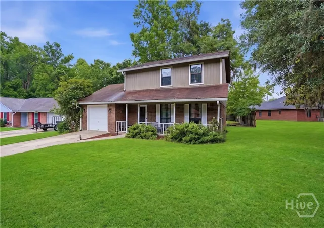 Photo 3 of Single family home for sale at 932 Primrose Ln, Hinesville, GA 31313 | MLS# SA355933 | Listing updated on 2026-09-14