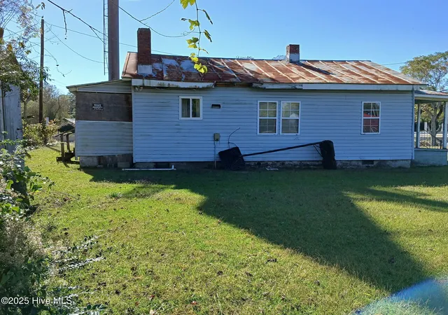 3rd image of 409 Plum St, New Bern, NC 28560 | MLS# 100537777
