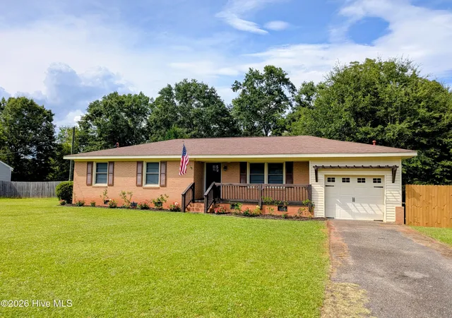 Homes for sale in Edgefield, SC | 217 Holmes St, Edgefield, SC 29824 | MLS# 100588918