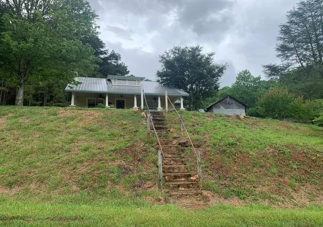 Homes for sale in Hayesville, NC | 805 Bethabara Rd, Hayesville, NC 28904 | MLS# 98544661