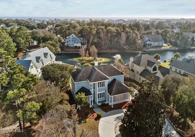 Photo 1 of Single family home for sale at 203 Red Snapper Dr, Emerald Isle, NC 28594 | MLS# 100542960 | Listing updated on 2026-09-09